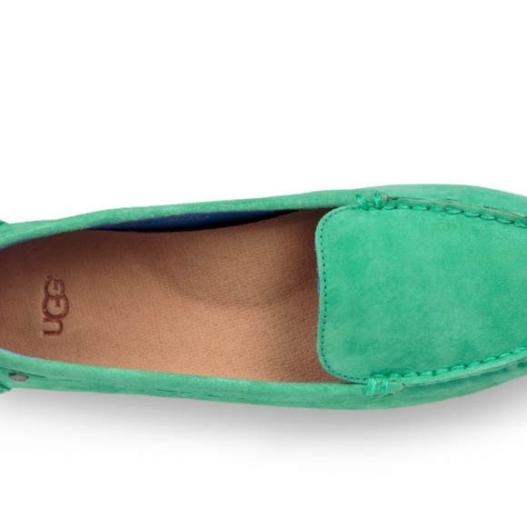 UGG Driving Loafers never worn - Picture 3 of 7